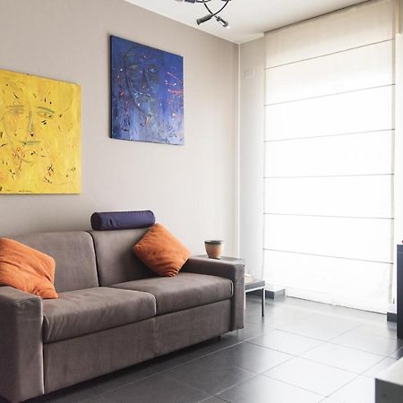 High Rise Studio Flat Near Metro Stop 밀라노 외부 사진