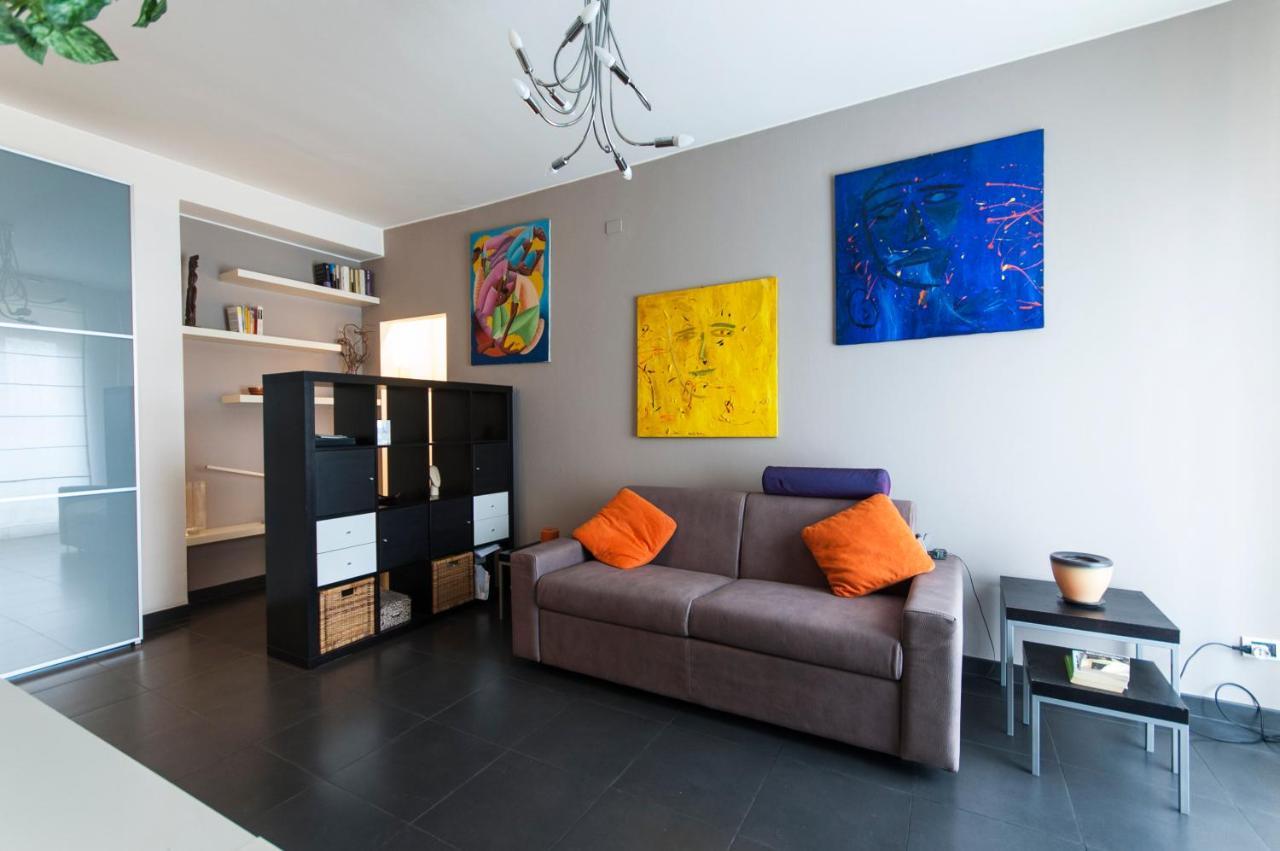 High Rise Studio Flat Near Metro Stop 밀라노 외부 사진